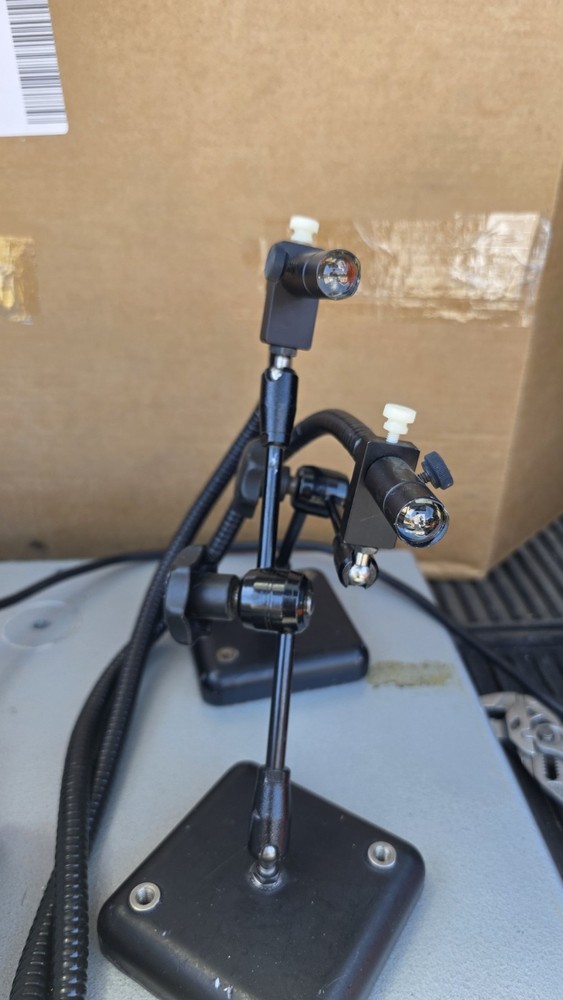 Fiber Optic Illuminator 8300-115