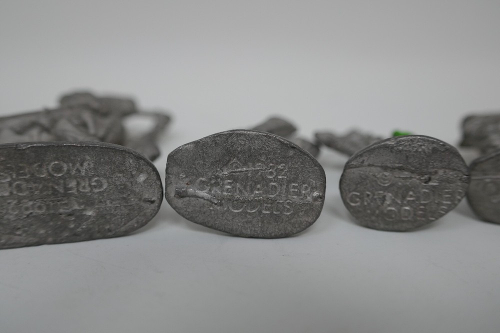 Grenadier Models 1982 Pewter Fighting Men Figures