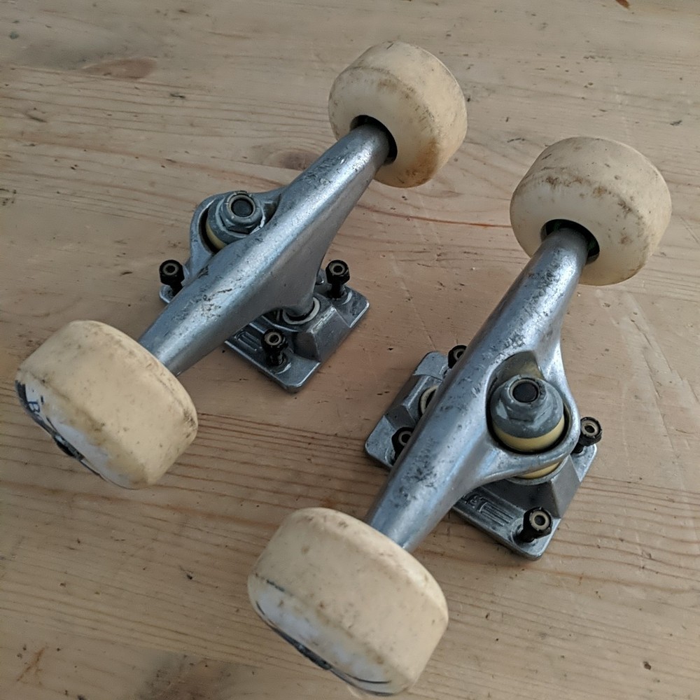 Bullet skateboard trucks with wheels 5"