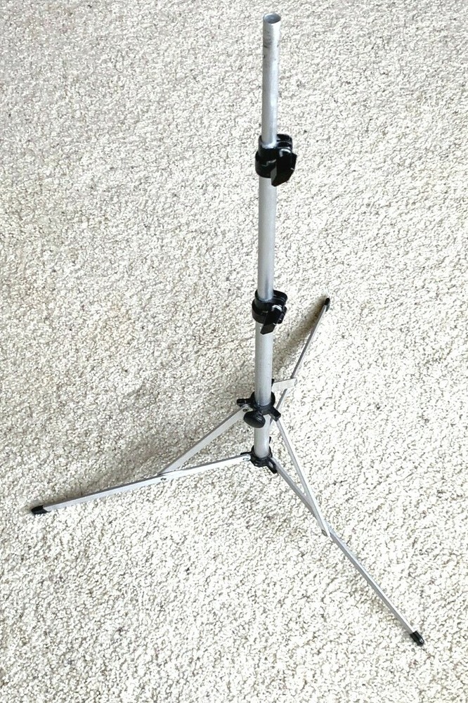 Compact Studio Backlight Tripod Adjustable up to 43" in hight