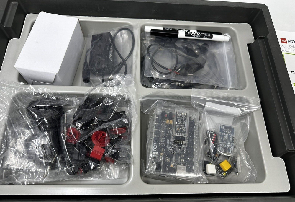 PCS Edventures Discover Robotics Programming Grade 6-8 kit books inventoried