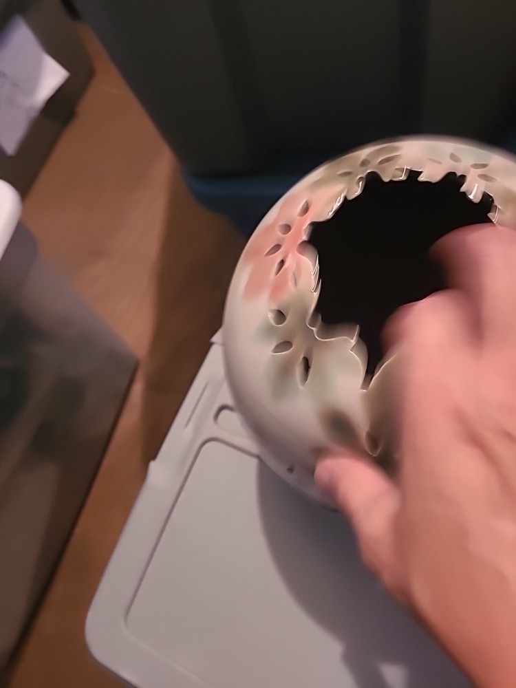 VTG. HUGE EGG VASE OR DECORATION