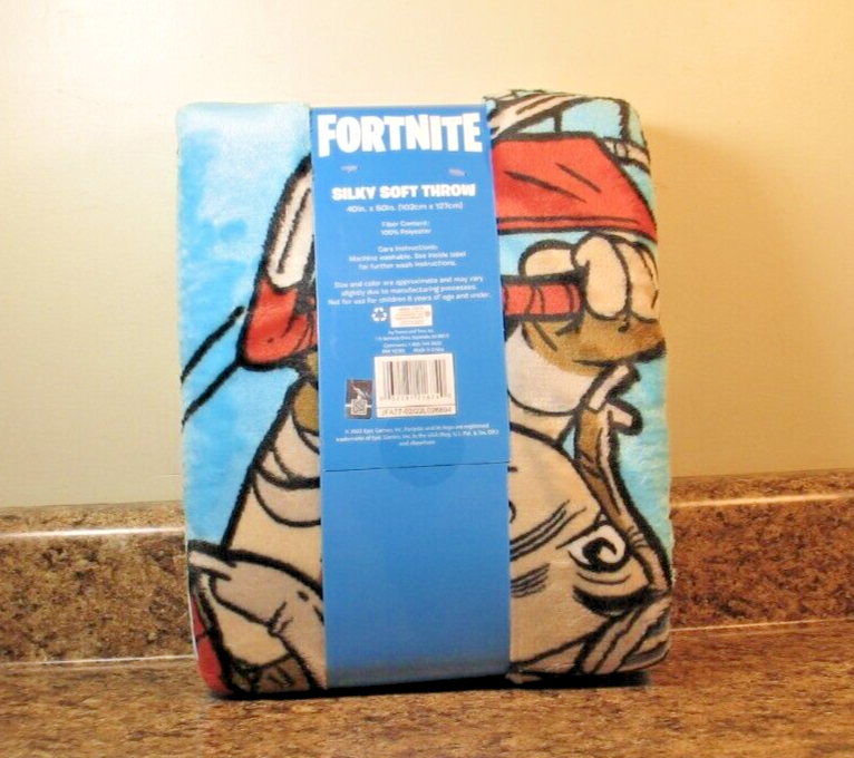 Fortnite Silky Soft & Cuddle Throw Blanket 40"x50" NEW