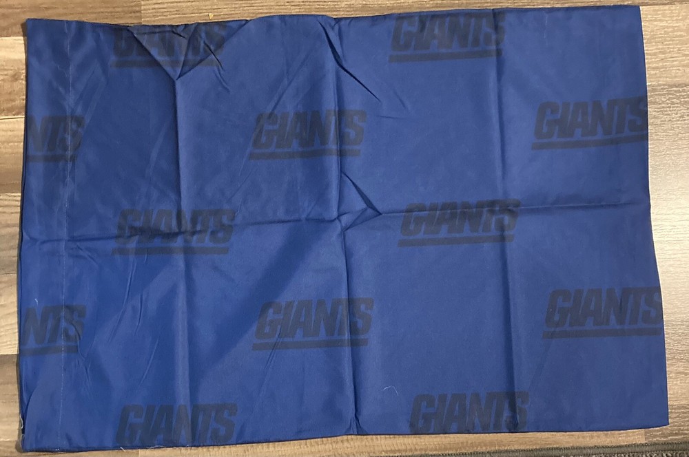 Set of 2 NY Giants Standard Size Pillowcases NFL
