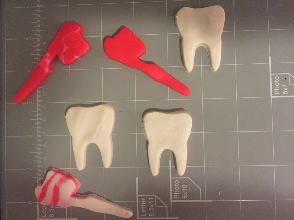 Tooth & Toothbrush Cookie Cutter (Set)