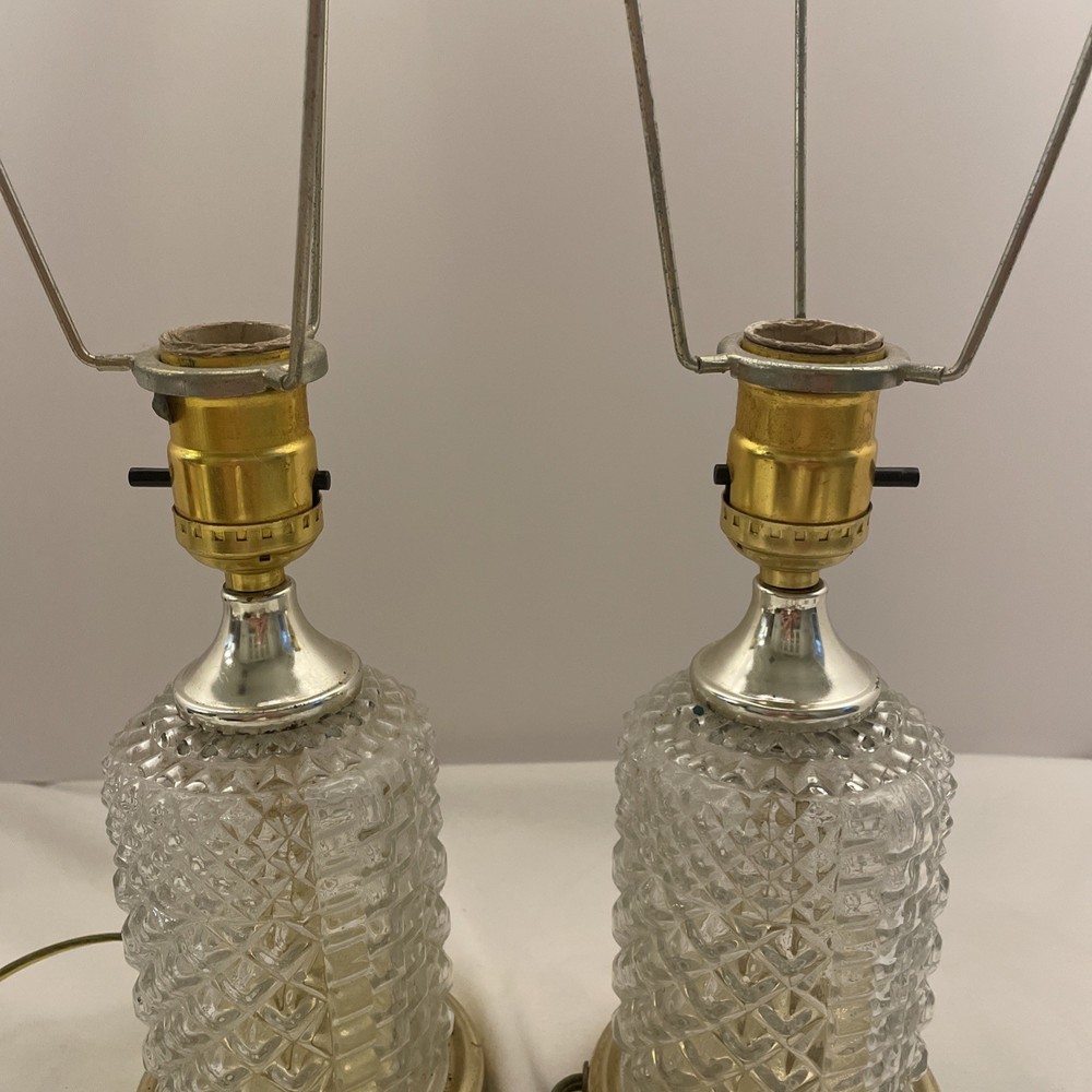 TABLE LAMPS Clear Crystal +Brass Quantity 2. Both work.