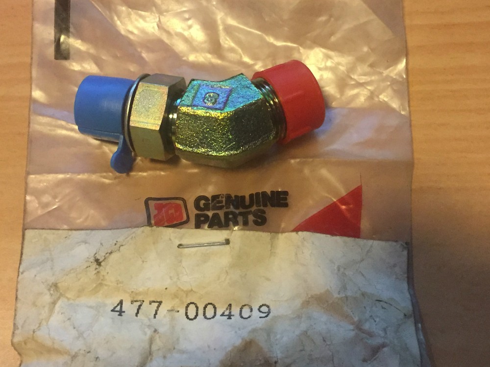 JCB Adaptor 45 Deg 477/00409