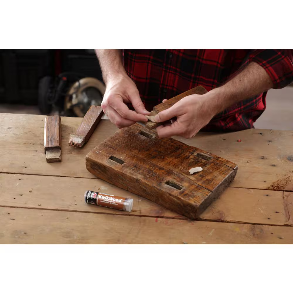 2 oz. Kwikwood Epoxy Putty Stick