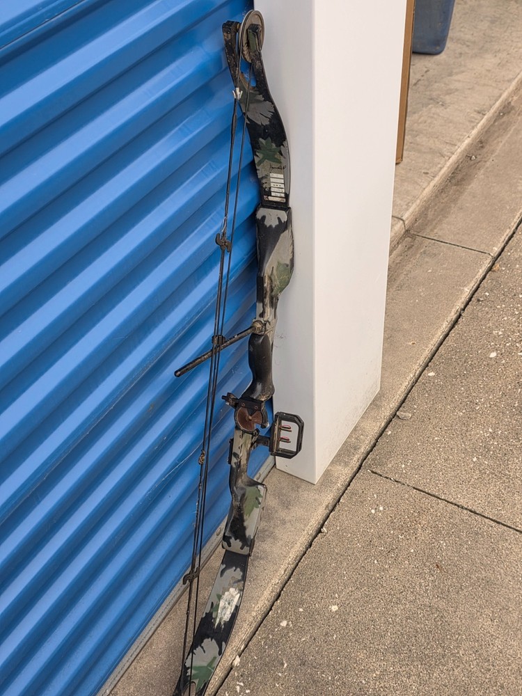 210lbs drew bow camouflage hunting bow