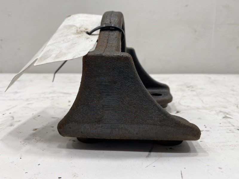Freightliner MT55 Engine Mount 0130509001 (548-12968)