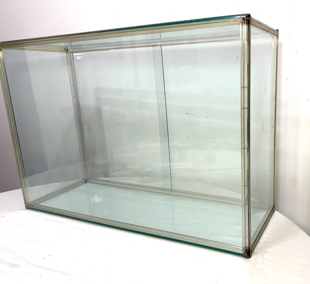 QUALITY Large vintage counter top glass lucite rectangular display show case box