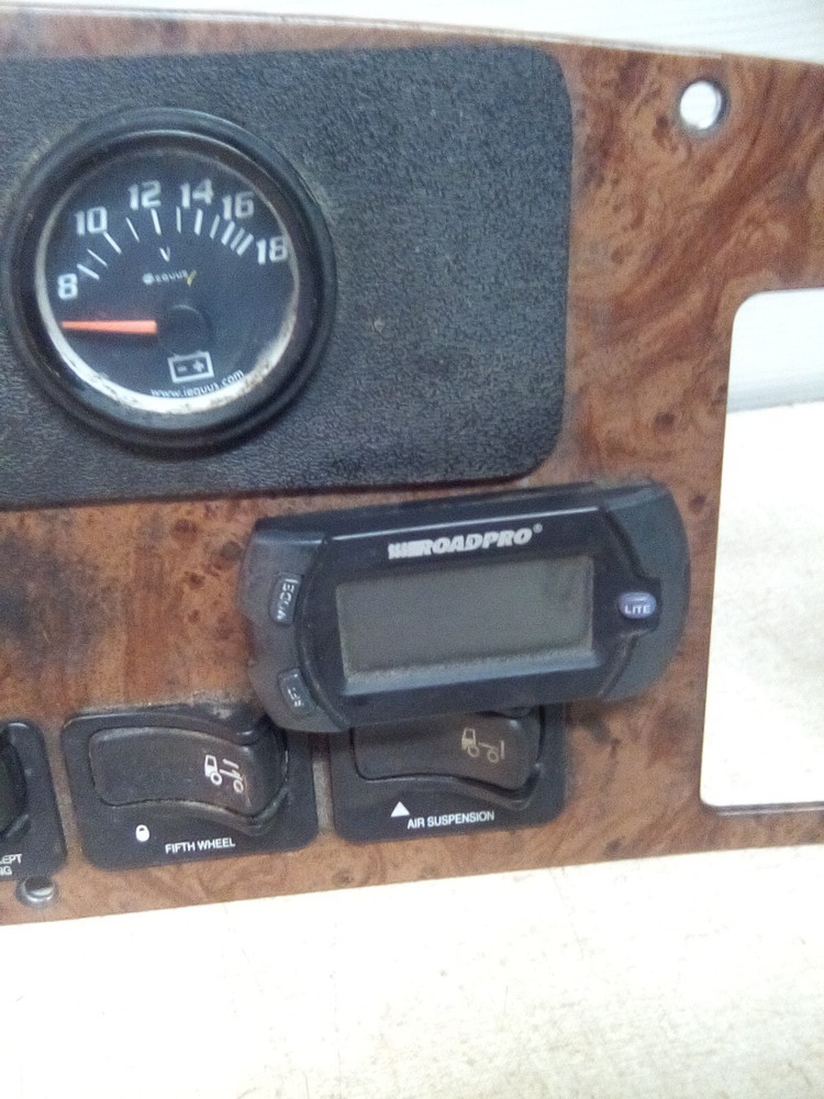 Peterbilt 387 Gauge Switch Panel 17-05006M125