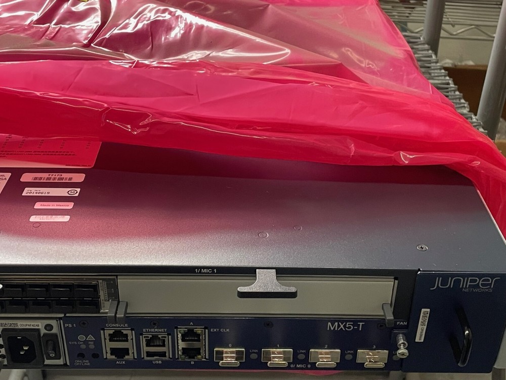 Juniper MX5-T-AC Universal Edge Router. NOB