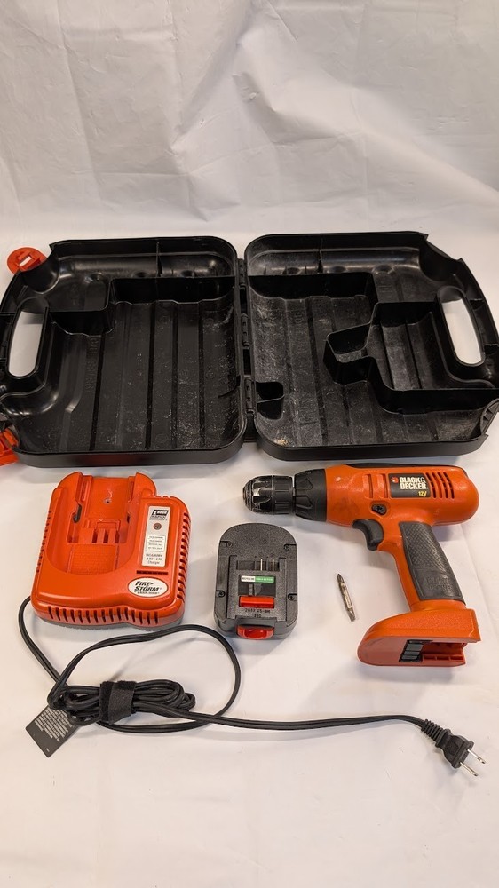 Black&Decker Drill CD1200S w/ Case, Battery, & Charger