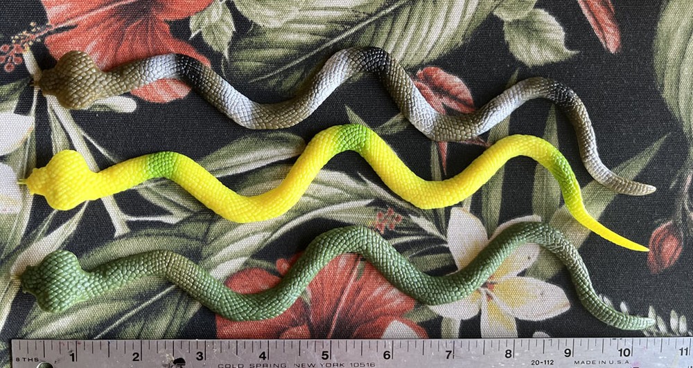 Toy Snakes (12) - Flat - Medusa?
