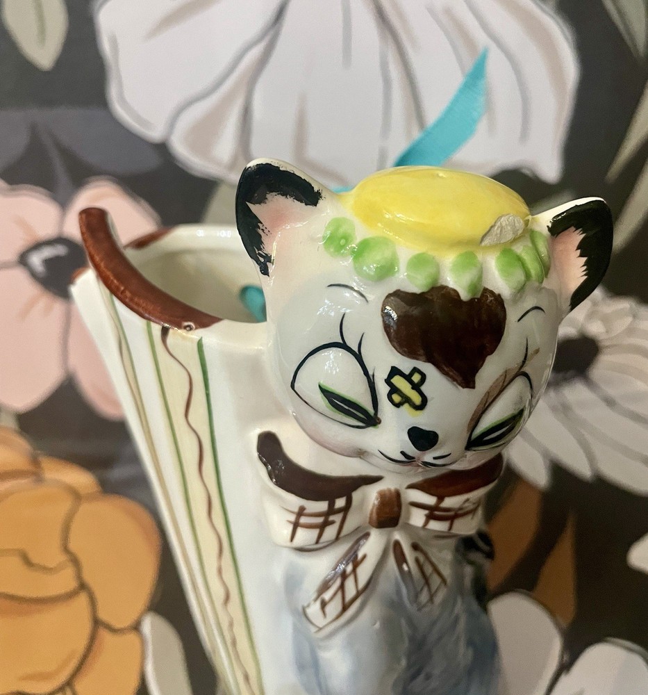 Rare PY Style Cat Wall Pocket