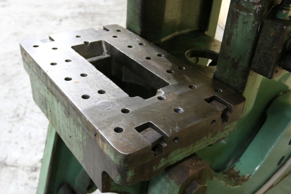 27 TON L&J OBI PRESS: YODER #71086