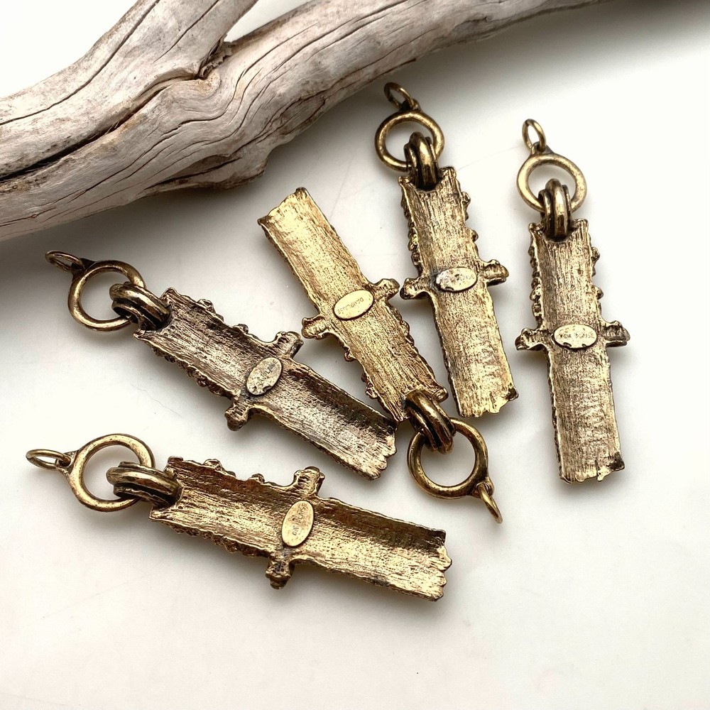 Vintage Brass Plated Broken Sword Pendant (MP89)