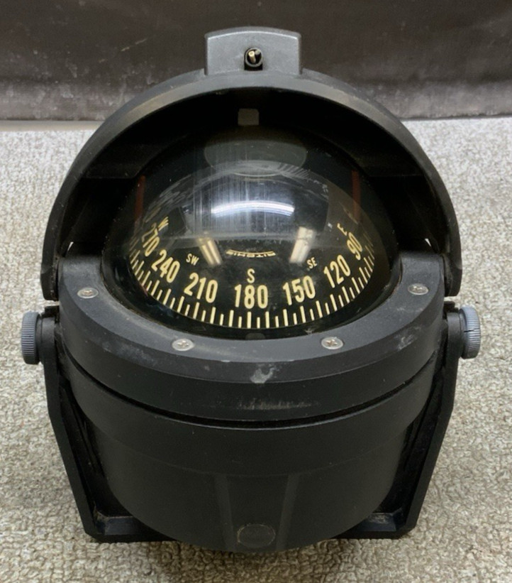 Ritchie Voyager B-81 Marine Navigation Bracket Mount Compass