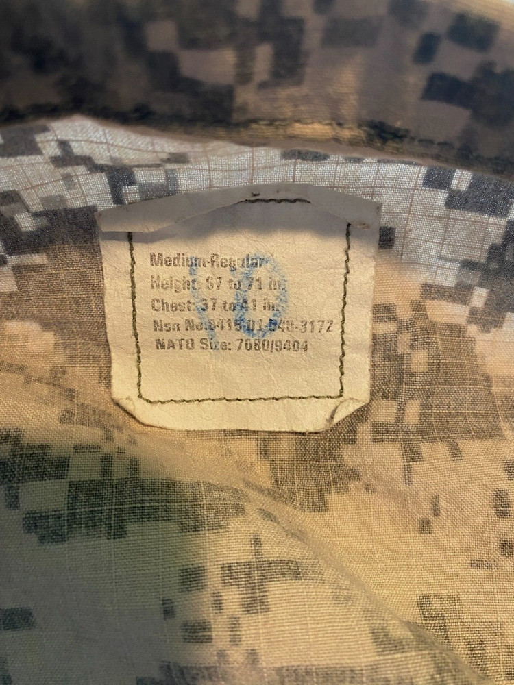 US Army Combat Uniform Coat MEDIUM REGULAR Flame Resistant Cargo ACU