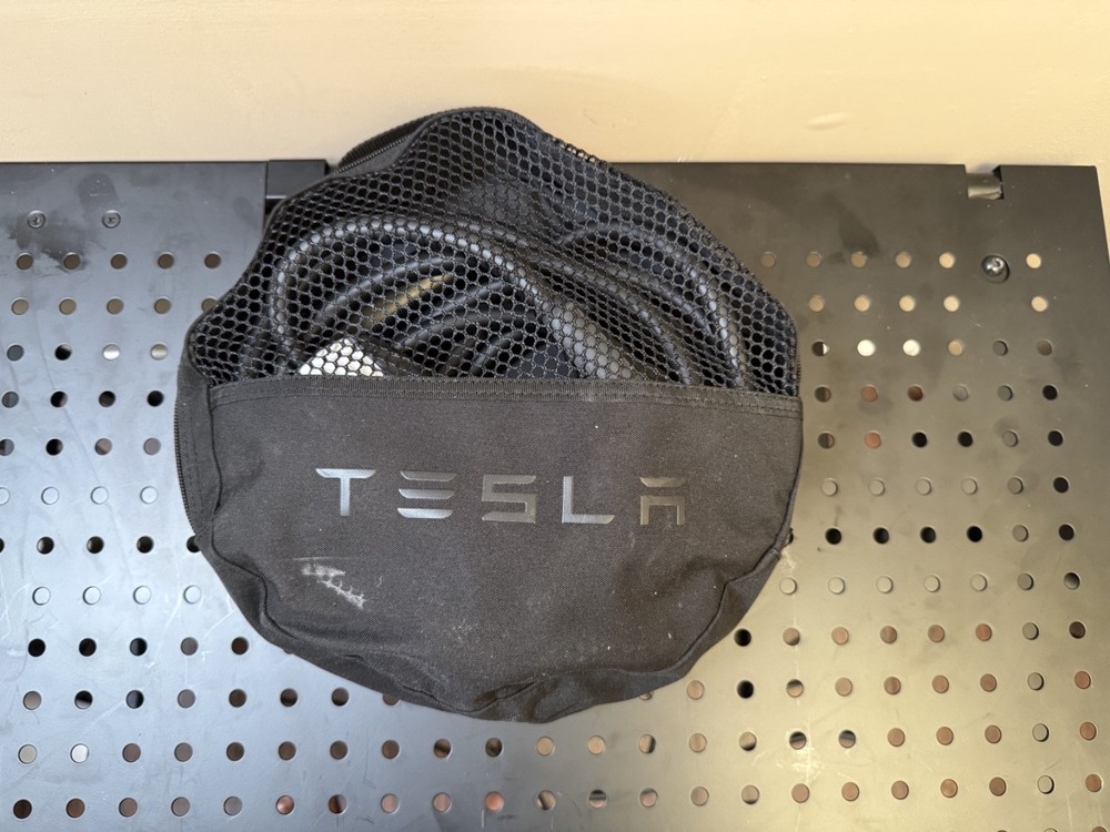 Tesla Mobile Charger