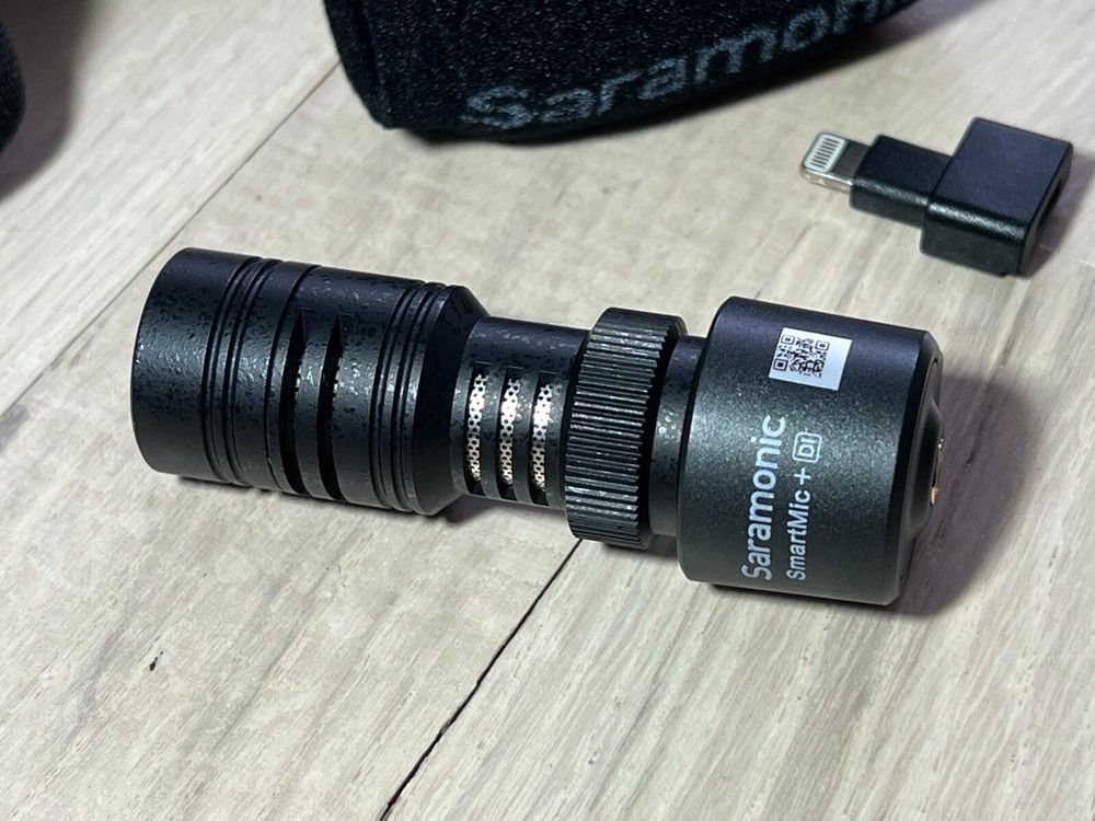 Saramonic Directional Microphone with Lightning Connector, WIndscreen, Bag