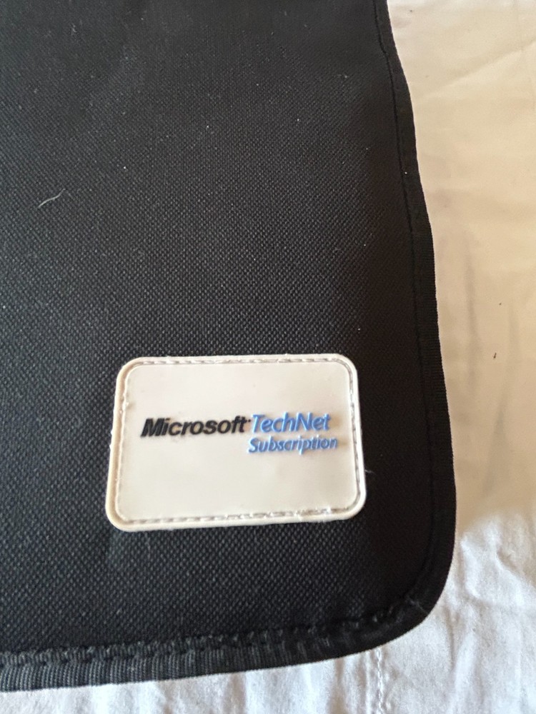 Microsoft TechNet CD Subscription Zipper Up, CD Pouch, Case, Wallet