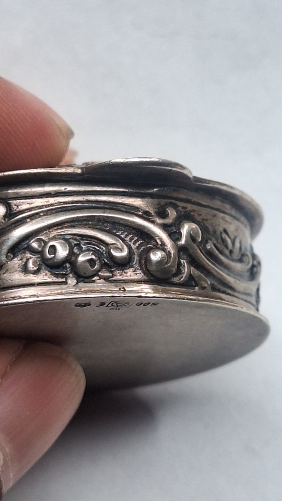 Antique Snuff Pill Trinket Box 800 Silver