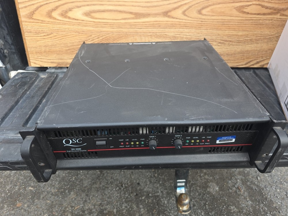 QSC EX2500 powerAmp