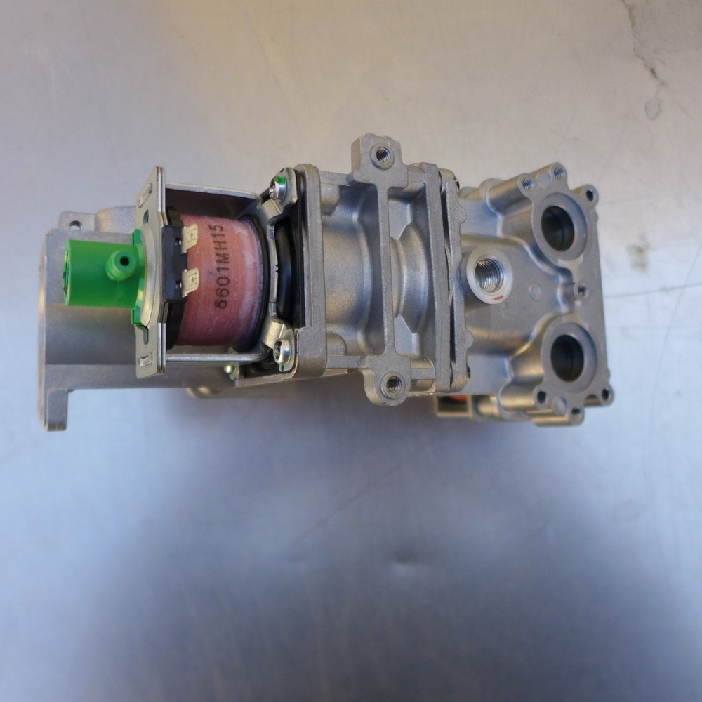 B93 RINNAI TANKLESS WATER HEATER GAS VALVE C36E-41DC 90V NEW FREE SHIPPING