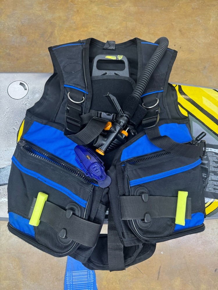 SCUBA BCD - Beuchat MasterLift -  Size Large