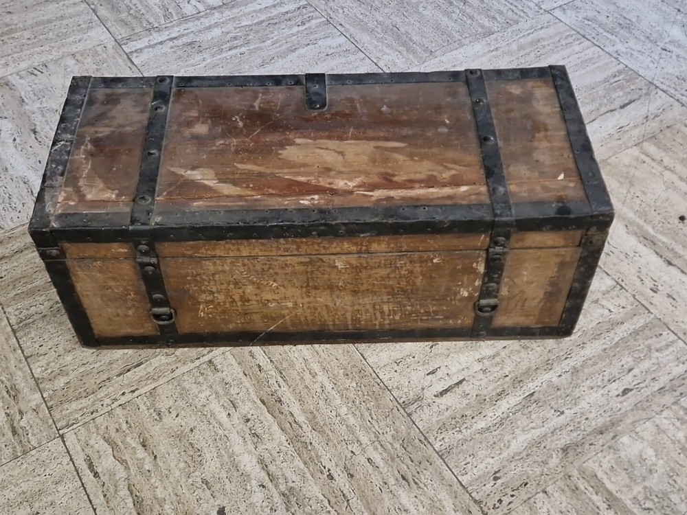 Antique Trunk Wooden 1900 About