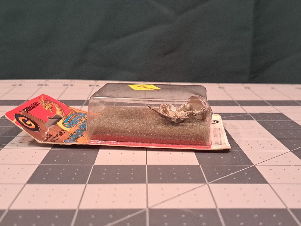 grenadier julie guthrie miniatures LIZARDMAN