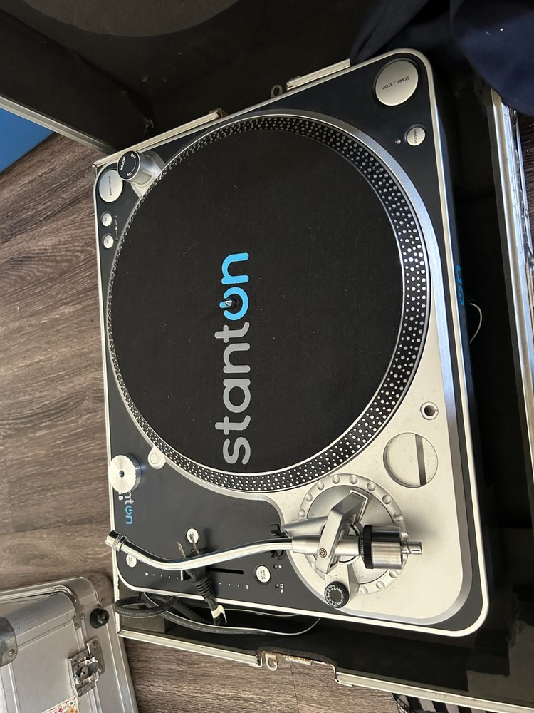 Stanton T90 USB Turntables