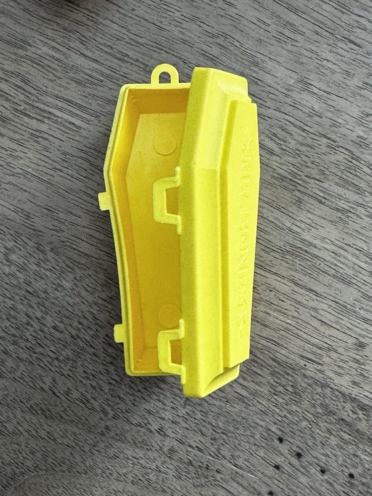 Vintage MR BONES Empty FLEER Yellow Plastic Candy Container COFFIN/CASKET