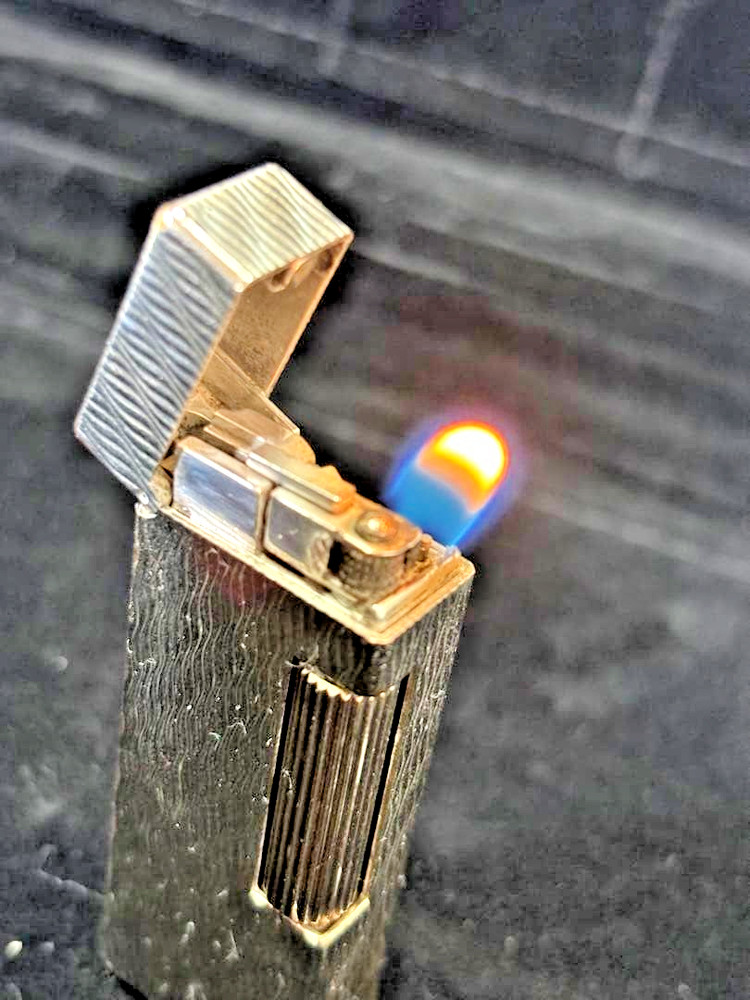 VINTAGE Dunhill Silver Gas Lighter Wave Pattern Serviced Working Japan