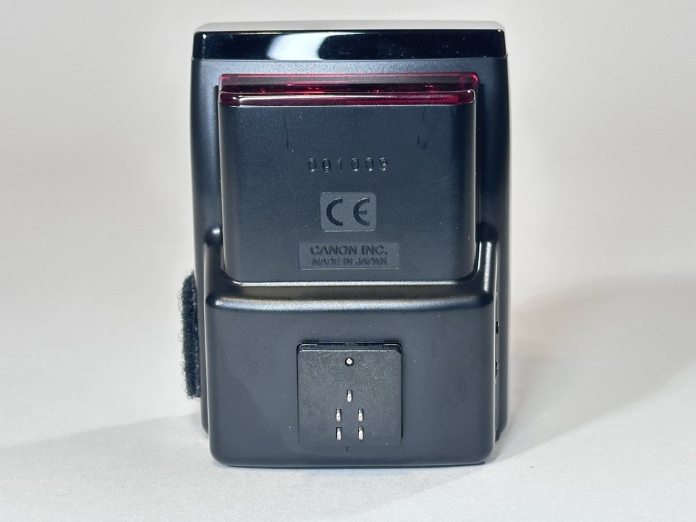 Canon Speedlite Transmitter ST-E2 Infrared Flash Controller w/ Case