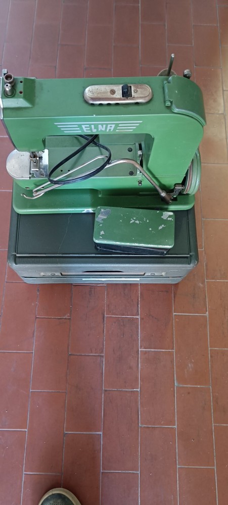 vintage elna sewing machine