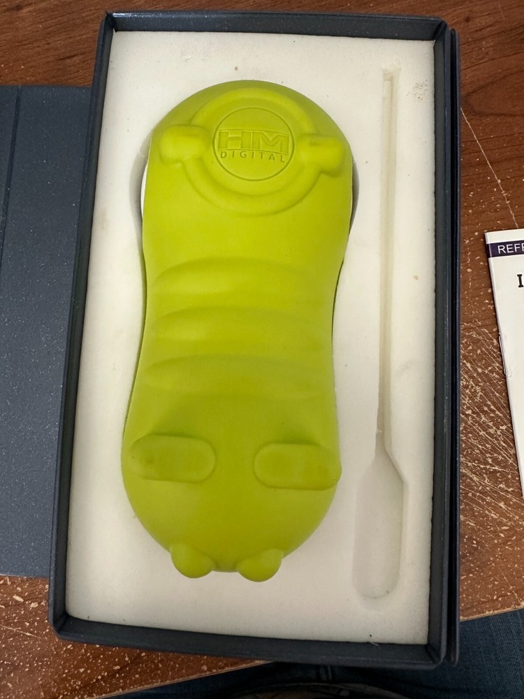 HM Digital SCM-1000 Digital Refractometer.