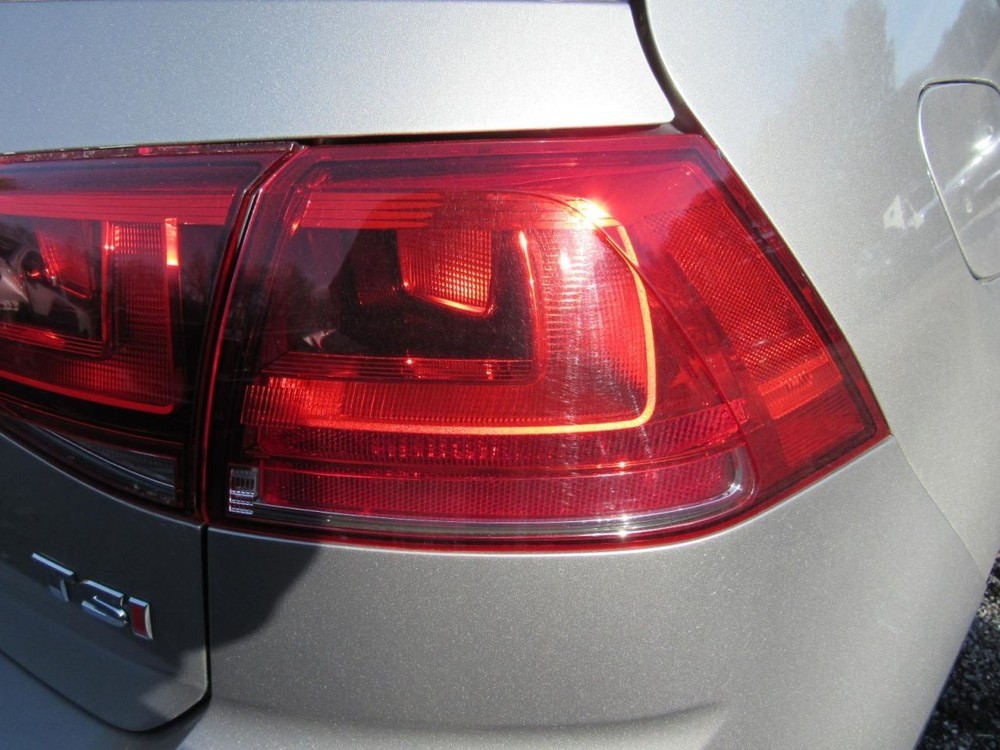 GOLF 2017 Glove Box 1017546
