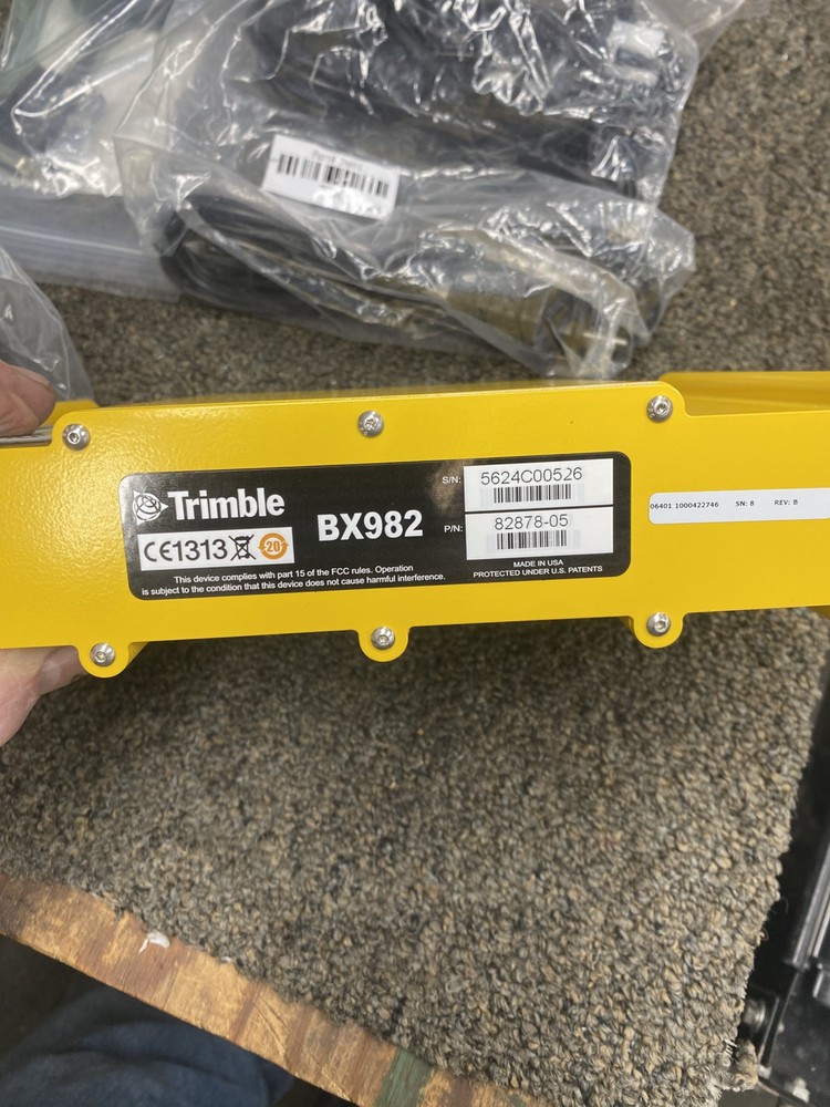 TRIMBLE BX982 SATCOM RECEIVER MULTI-CHANNEL MULTI-FREQUENCY GNSS 82878-05