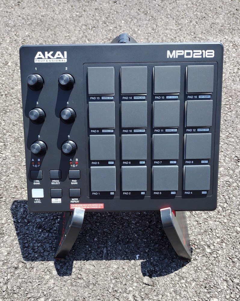 New Akai Professional MPD218 Midi Pad Controller! -LL