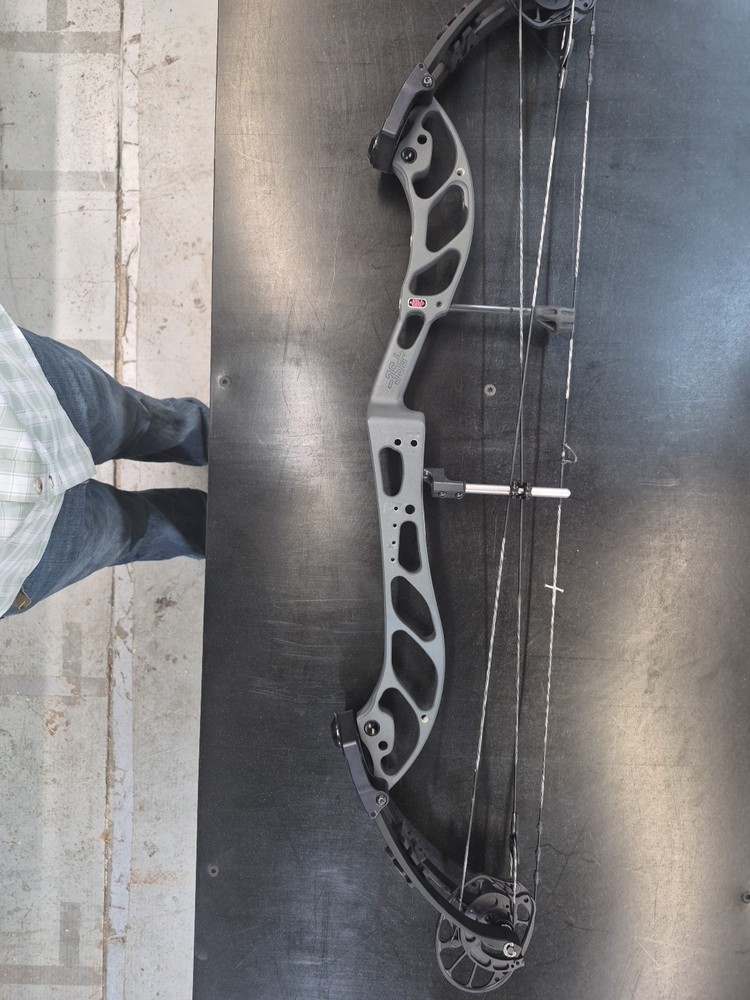 Used PSE Supra RTX 37 - Right Hand - 60lbs - Grey