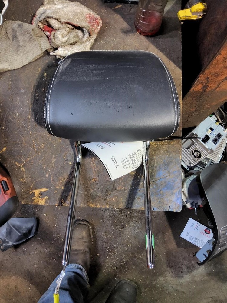 JOURNEY 2018 Headrest 2409045