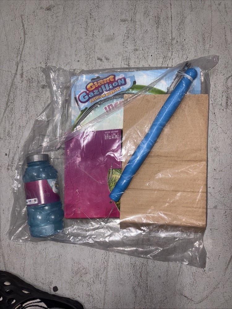 Gazillion Bubbles Incredible Bubble Wand - Make Gigantic & Multi