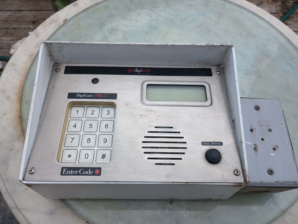 DigiTech DigiGate 700LC Entry Terminal Working Order