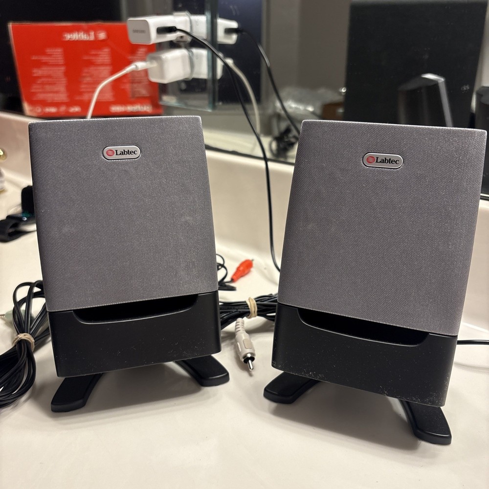 Labtec 3-PieceFlat Panel Multimedia Speaker System TESTED - Works GREAT!