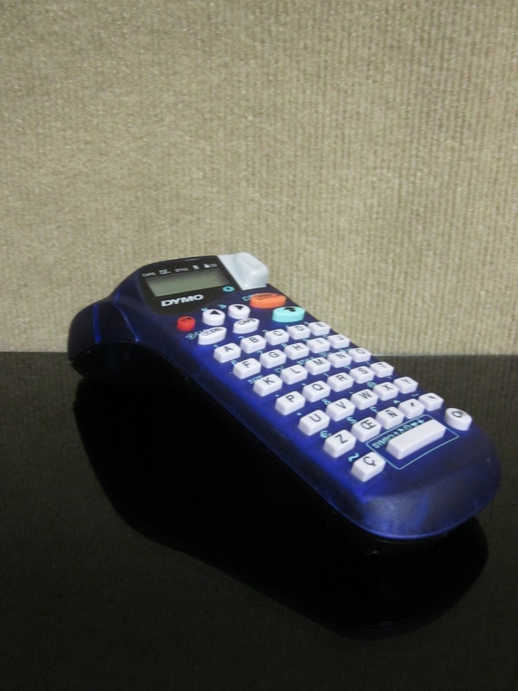 Dymo Letra Tag Blue 2000 Handheld Label Maker Printer