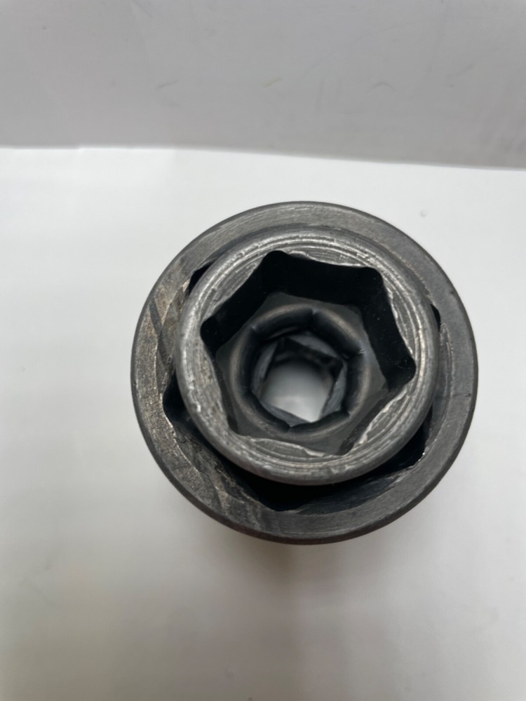 MAC Socket (ZP486BW) 1-1/2 U.S.A.