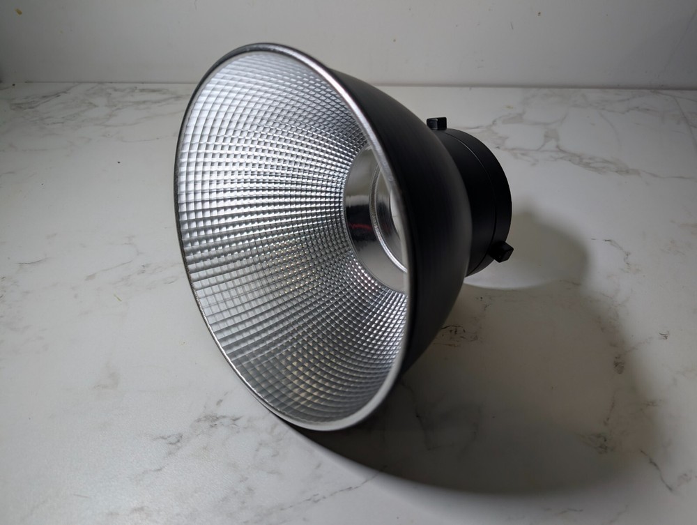 Aputure 7" Bowens Mount Studio Light Reflector Diffuser with Case - NEW!